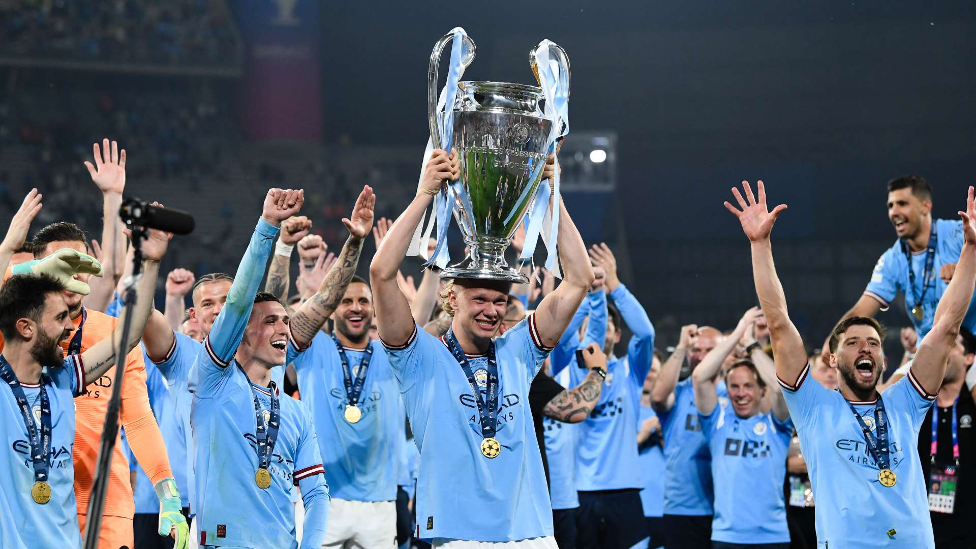 场指挥也颇 场指挥也颇